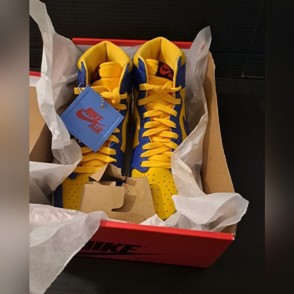 Nike WMNS AirJordan 1 High OG Game Royal and Varsity Maize New Size 9.5 - Picture 12 of 14